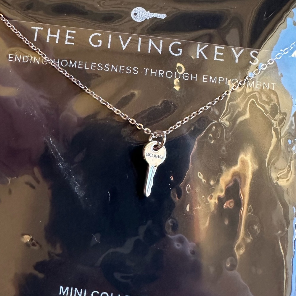 Mini Key Necklace - Picture 3 of 5